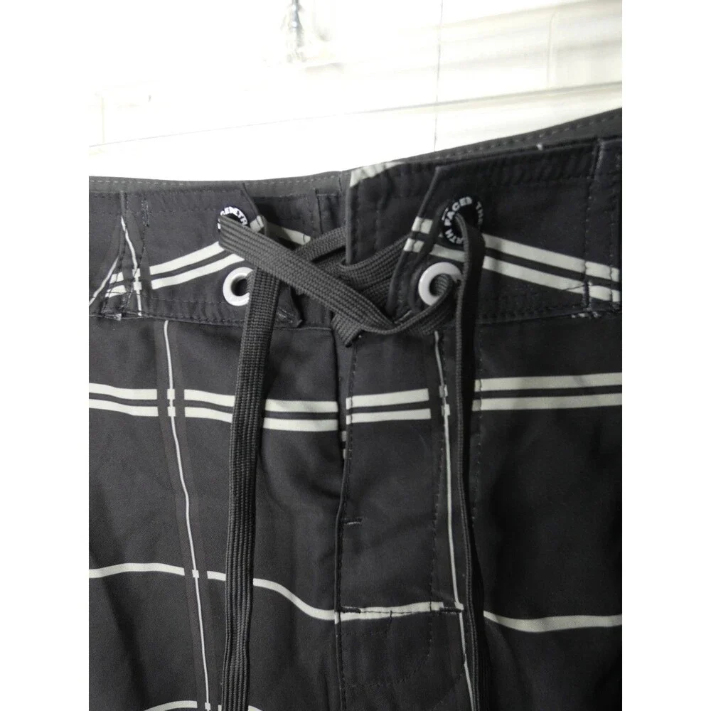 The North Face Men's 40 Black White Plaid Board Shorts Swim Trunks